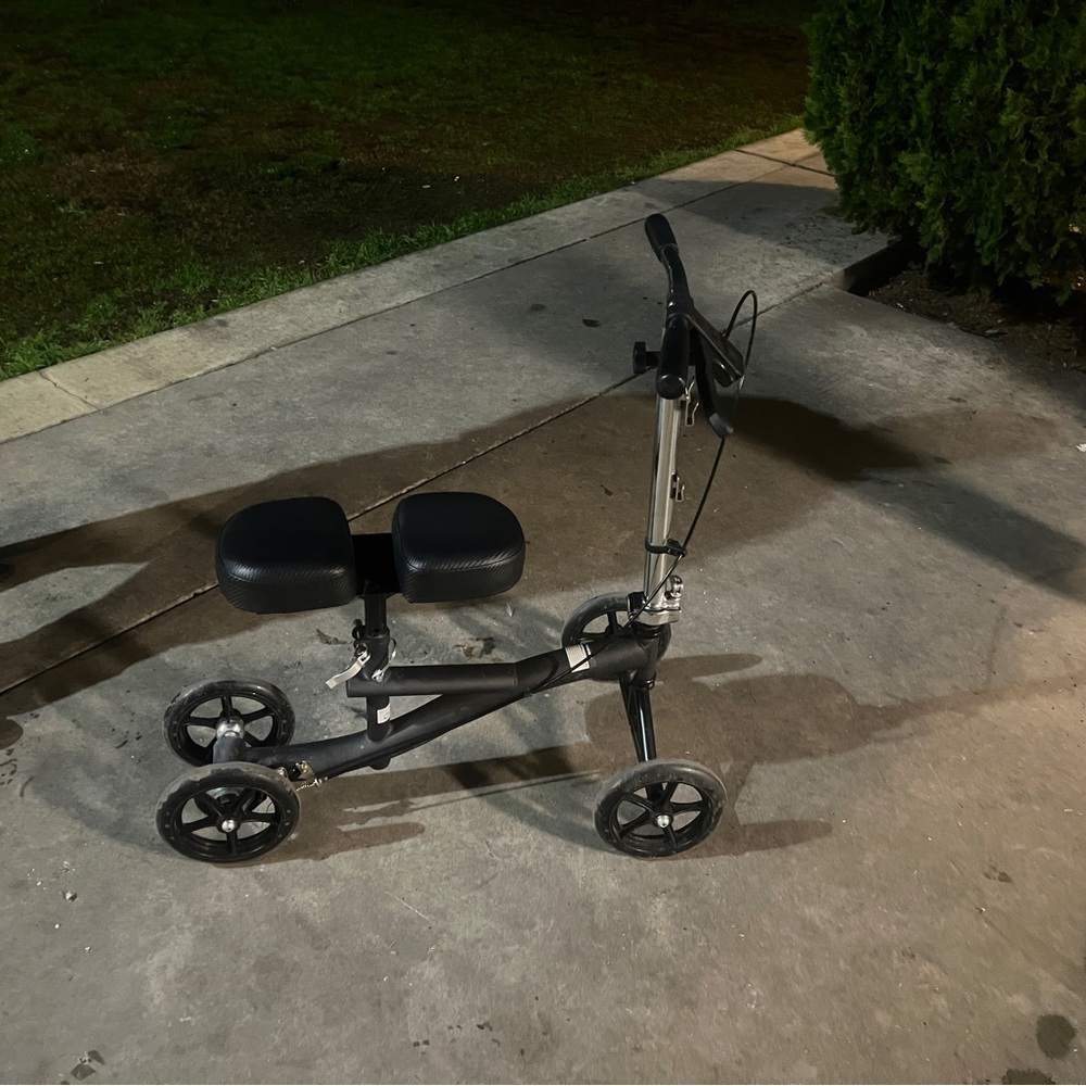 Roscoe medical knee scooter.
